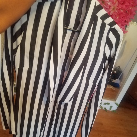 The "Hailey Collection" Summer Essentials🥀 - Picture 2 of 4